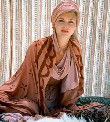 Judi Bowker
