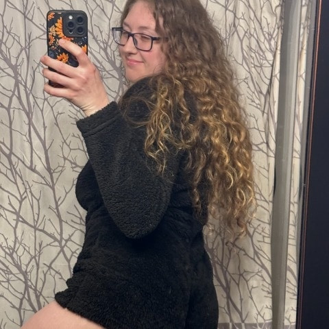 LovelyLeslie