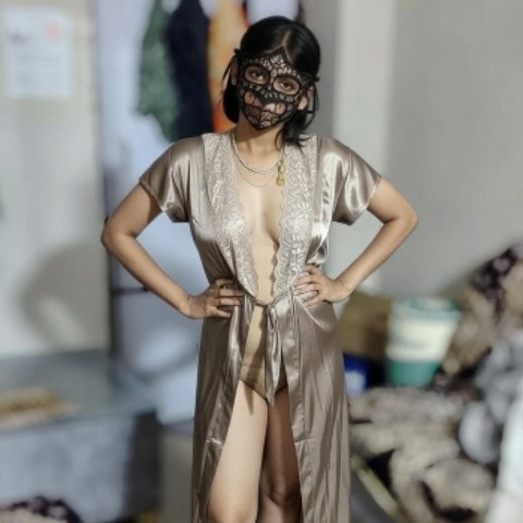 TheaDesiHotwife