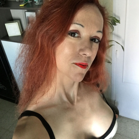 Milena Hotwife
