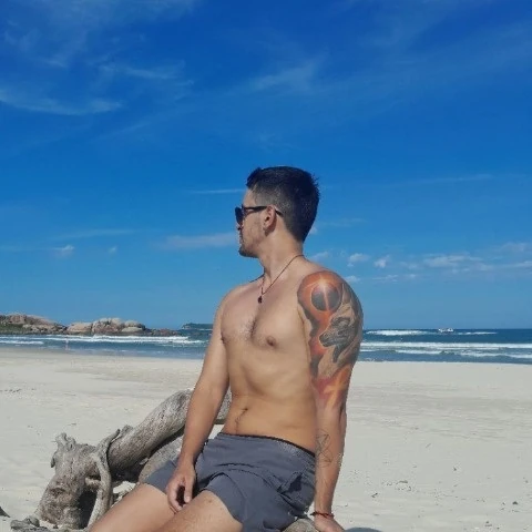 Couple Beach2