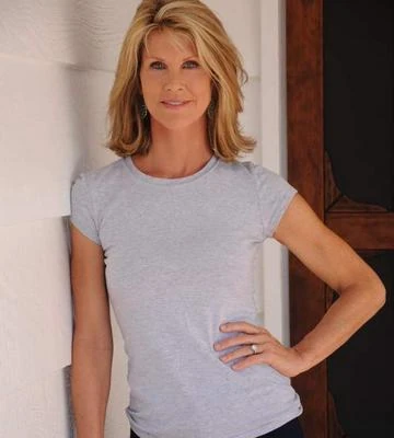 Leah Ayres