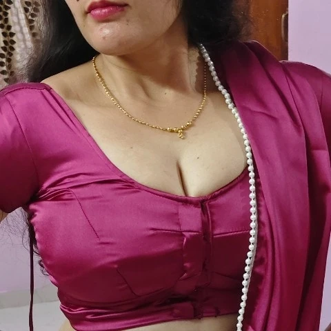Bold desi queen